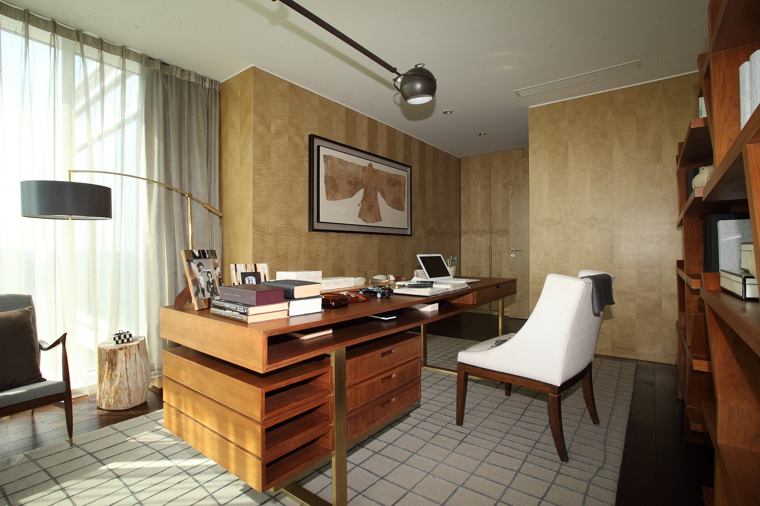 Nh&agrave; m&aacute;y nội thất kh&aacute;ch sạn Trung Quốc