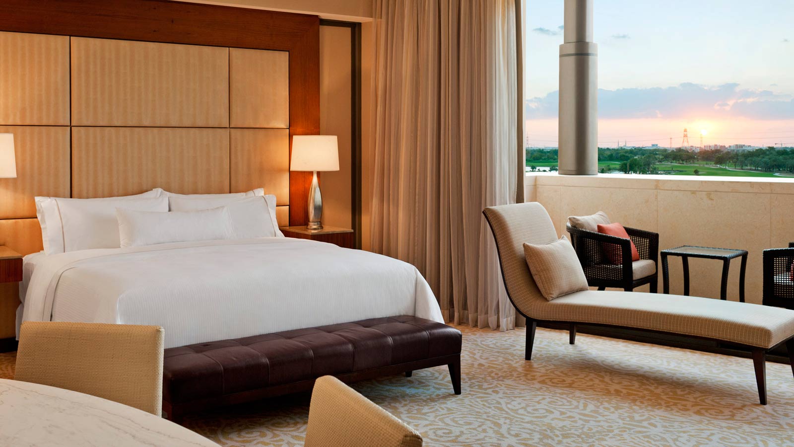 Nội thất ph&ograve;ng ngủ kh&aacute;ch sạn