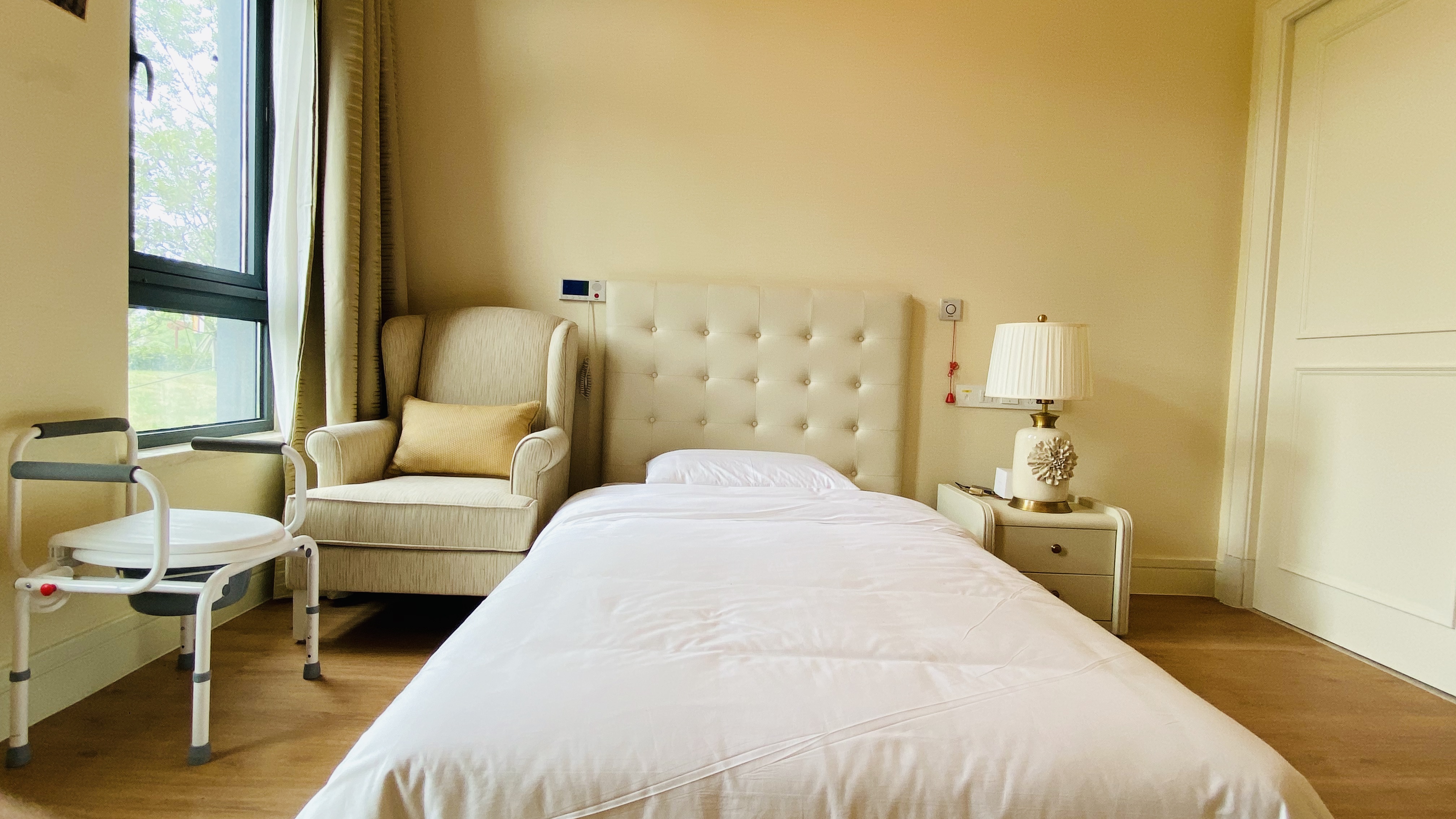 nội thất sảnh kh&aacute;ch sạn t&ugrave;y chỉnh