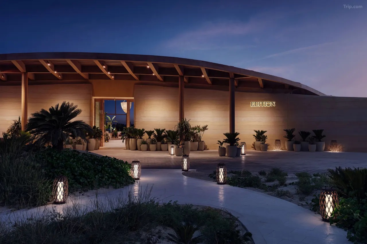 Kh&aacute;ch sạn Addison Biển Đỏ