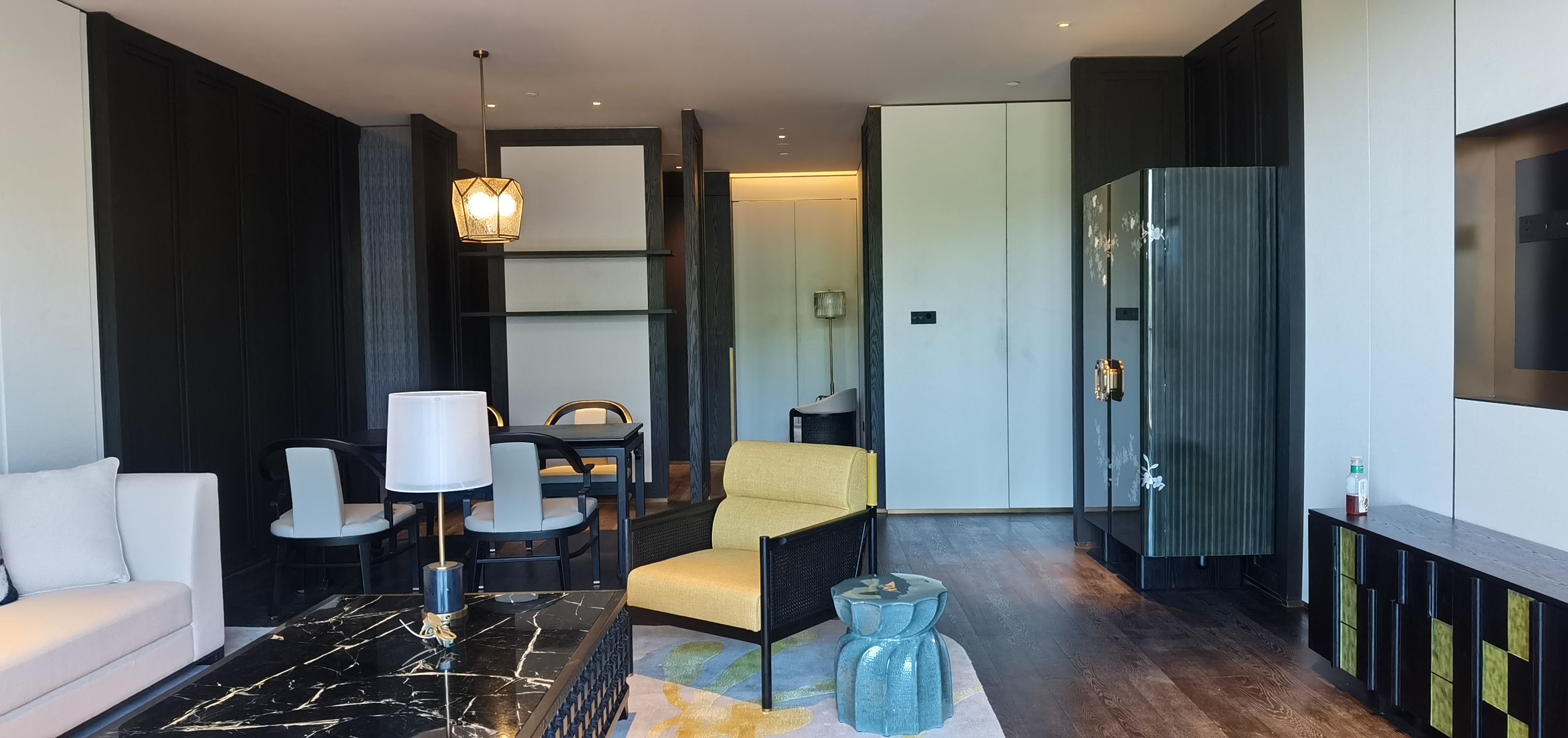 Kh&aacute;ch sạn Zhuhai Zhengfang Xiangshan v&agrave; kh&aacute;ch sạn MGM Huafu