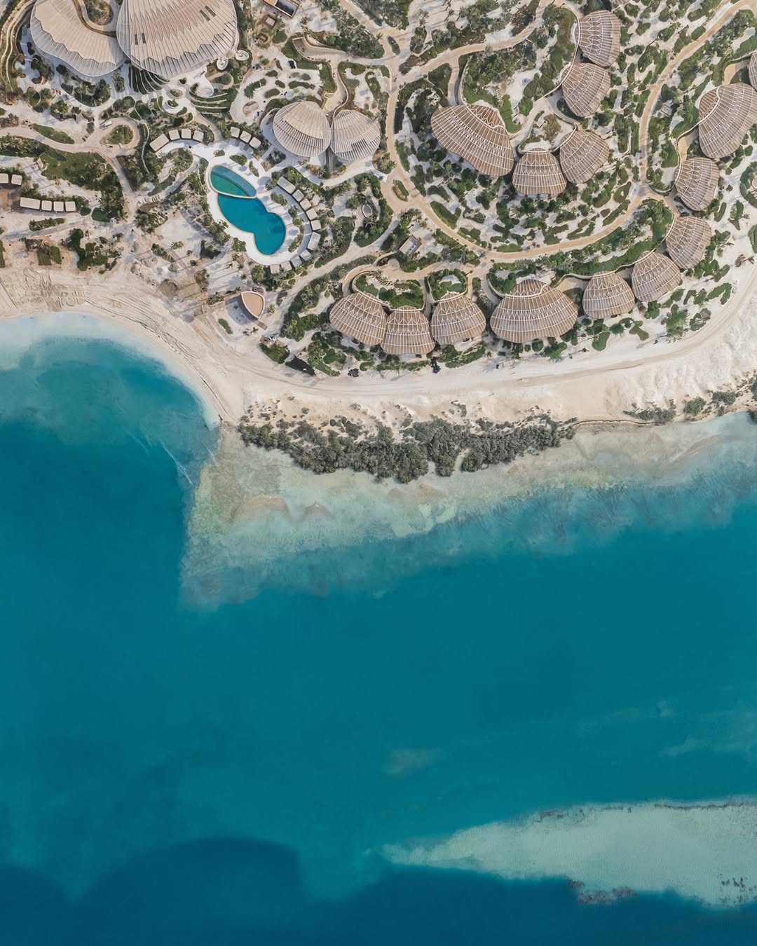 Kh&aacute;ch sạn Addison Biển Đỏ